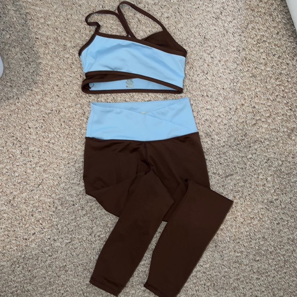 Legging and sports bra workout set